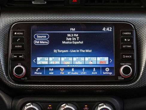 Used 2023 Nissan Kicks SV image 16