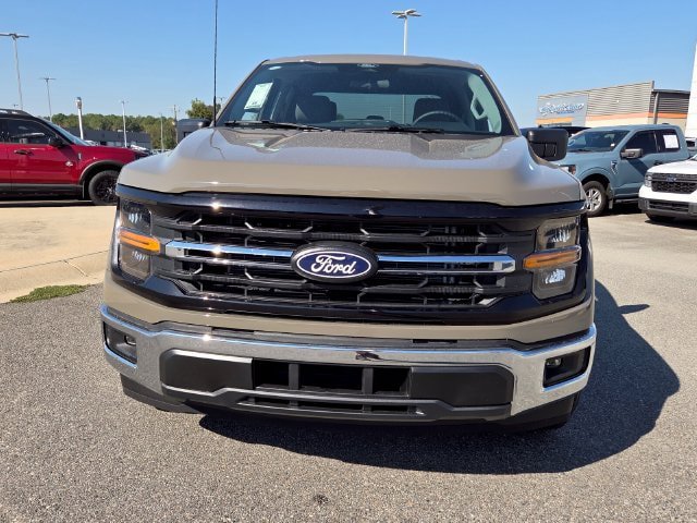 New 2026 Ford F150 XLT w/ XLT Chrome Appearance Package RWD image 2