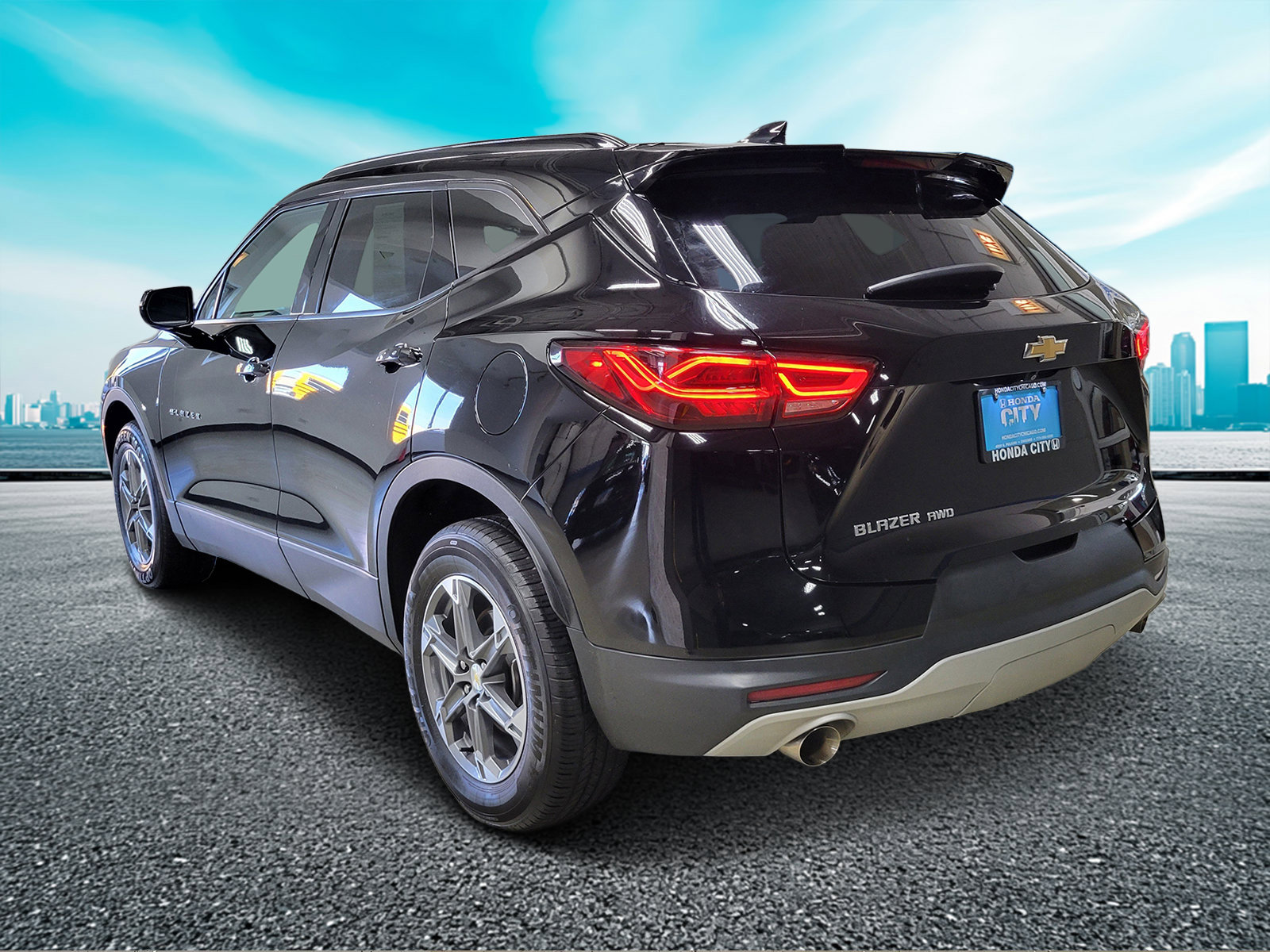 Used 2023 Chevrolet Blazer LT AWD/4WD image 3