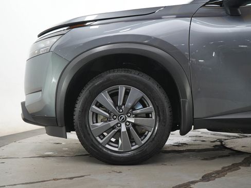 Used 2024 Nissan Pathfinder S AWD/4WD image 24