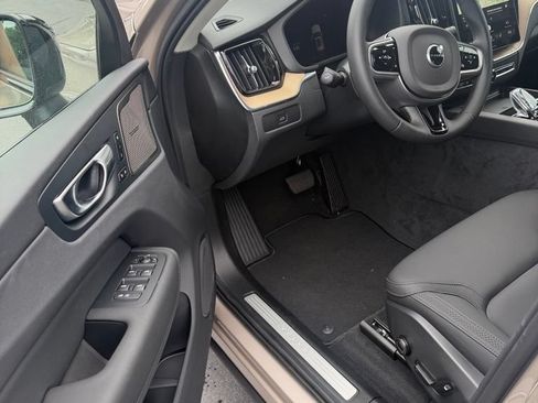 Used 2026 Volvo XC60 B5 Plus w/ Climate Package AWD/4WD image 4