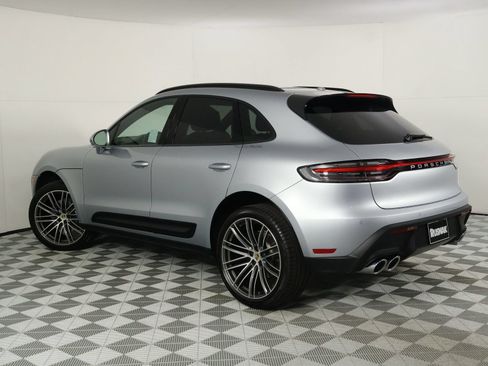 Certified 2026 Porsche Macan AWD/4WD image 3