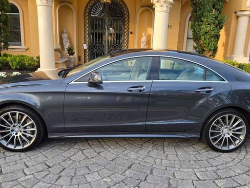 Used 2016 Mercedes-Benz CLS 550 4MATIC image 10