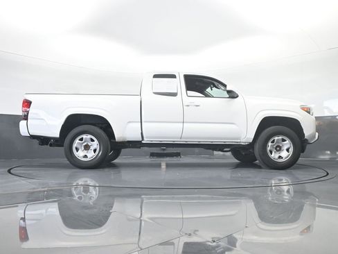 Used 2022 Toyota Tacoma SR image 56