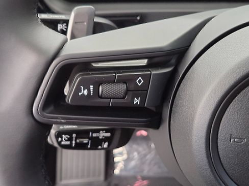 Certified 2026 Porsche Cayenne Coupe AWD/4WD image 18