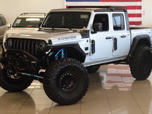 Used 2022 Jeep Gladiator Sport AWD/4WD image 13