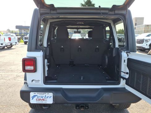 Used 2022 Jeep Wrangler Unlimited Sport AWD/4WD image 5