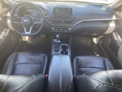 Used 2020 Nissan Altima 2.5 Platinum image 17