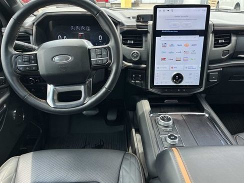 Used 2024 Ford Expedition Max Platinum AWD/4WD image 16