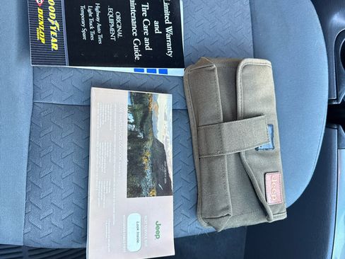 Used 2006 Jeep Liberty Renegade image 25