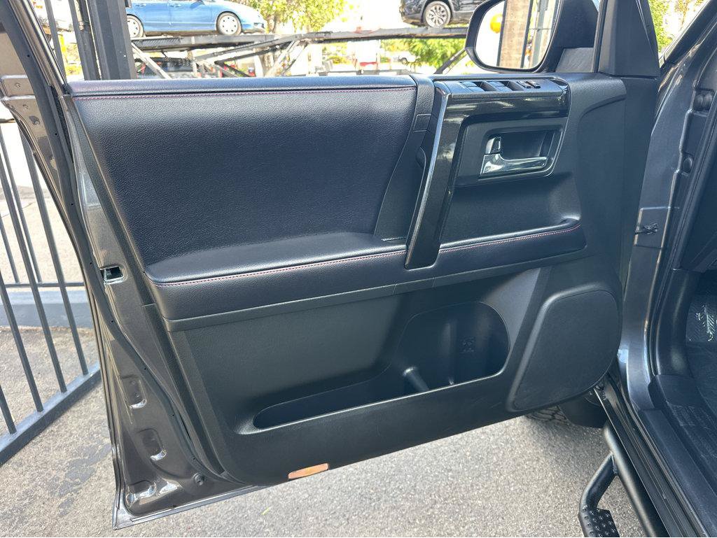 Used 2018 Toyota 4Runner TRD Off-Road Premium AWD/4WD image 15