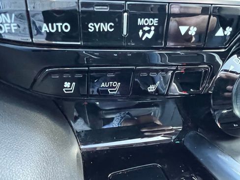 Used 2022 Acura MDX SH-AWD w/ Advance Package image 27