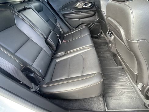 Used 2021 GMC Terrain SLT image 15