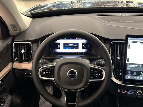 New 2026 Volvo XC90 T8 Plus w/ Protection Package Premier image 12
