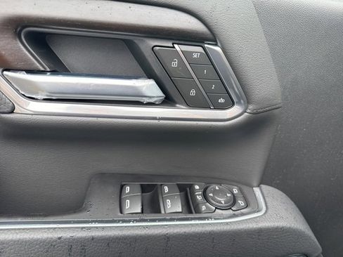 New 2025 GMC Sierra 2500 Denali w/ Denali Reserve Package image 11