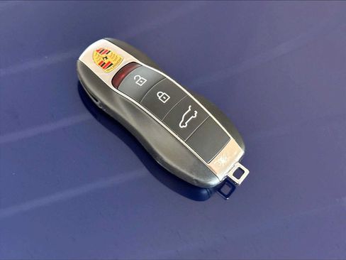 Used 2026 Porsche Macan GTS AWD/4WD image 36