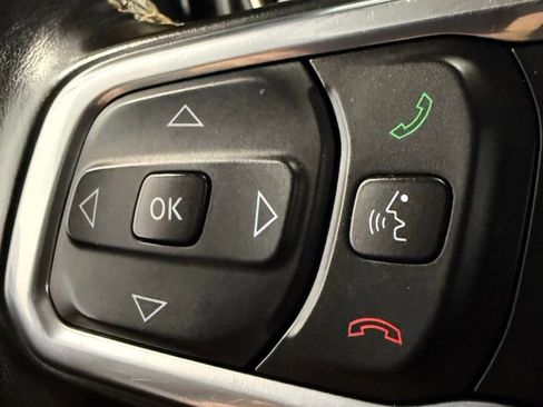 Used 2022 Jeep Gladiator Overland image 38