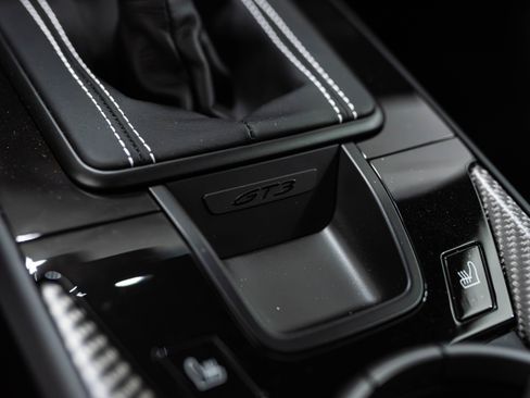 Used 2026 Porsche 911 GT3 RWD image 35