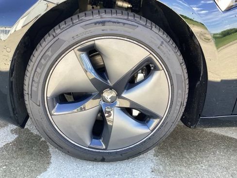 Used 2018 Tesla Model 3 Long Range AWD/4WD image 6