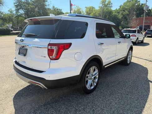 Used 2016 Ford Explorer Limited w/ Equipment Group 301A AWD/4WD image 6