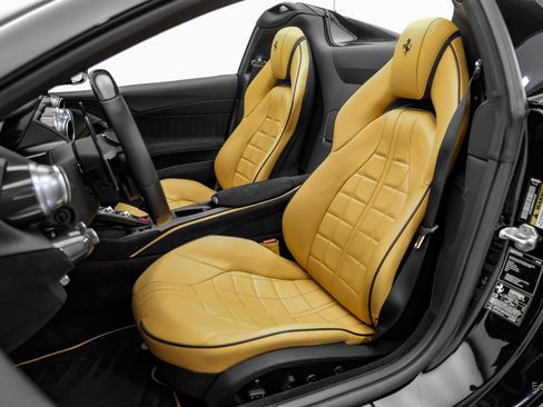 Used 2022 Ferrari 812 GTS RWD image 48