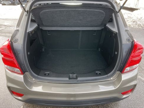 Used 2022 Chevrolet Trax LT w/ Sport Edition image 27