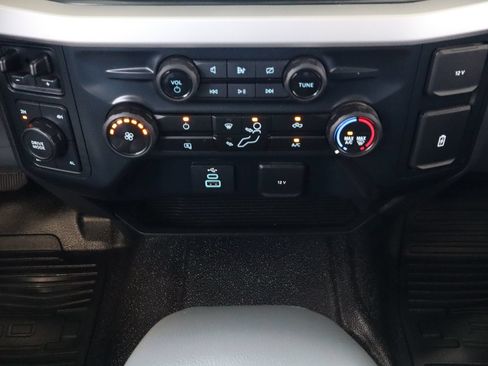Used 2023 Ford F350 XL AWD/4WD image 33