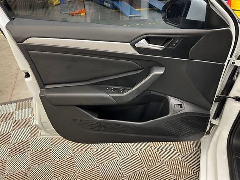 Used 2019 Volkswagen Jetta R-Line FWD image 23