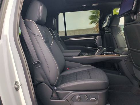 New 2026 Cadillac Escalade ESV Platinum Luxury image 34