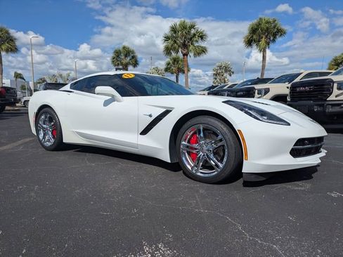 Used 2017 Chevrolet Corvette Stingray Coupe w/ 2LT Preferred Equipment Group RWD image 2