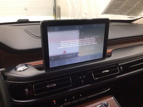 Used 2021 Lincoln Aviator Reserve w/ Elements Package Plus image 16