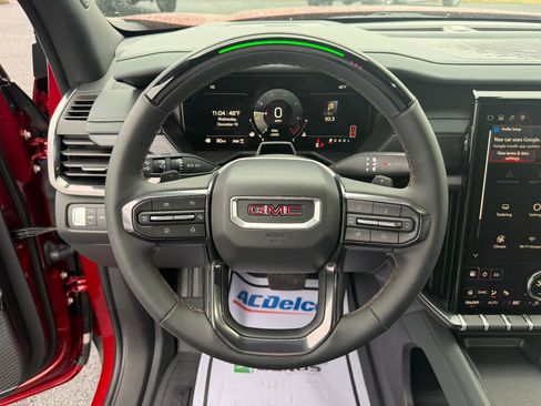 Used 2025 GMC Acadia AT4 w/ Super Cruise Package image 13