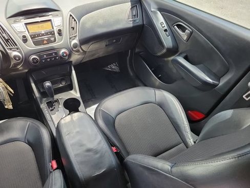 Used 2011 Hyundai Tucson GLS FWD image 14