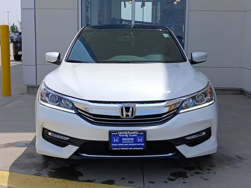 Used 2016 Honda Accord Sport image 4
