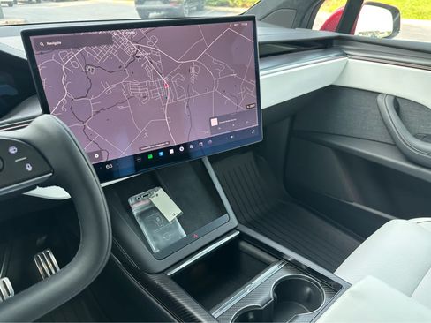Used 2026 Tesla Model X Plaid AWD/4WD image 13