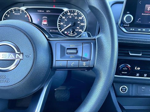 Used 2023 Nissan Rogue SV image 19