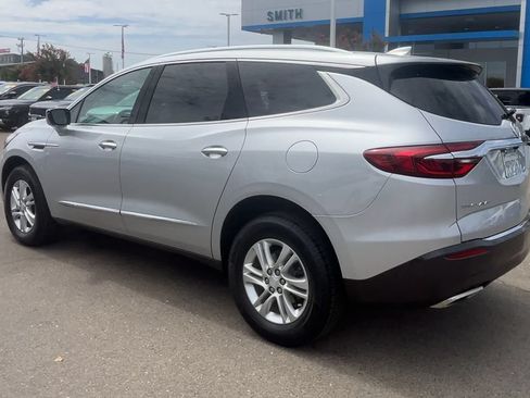 Used 2021 Buick Enclave Essence FWD image 5