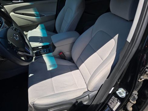 Used 2019 Hyundai Tucson SE image 12