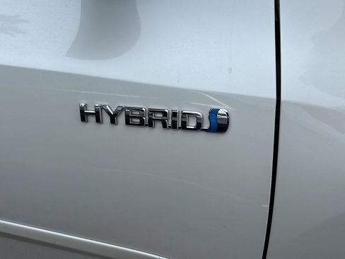 Used 2018 Toyota Highlander XLE w/ Protection Package #3 AWD/4WD image 4