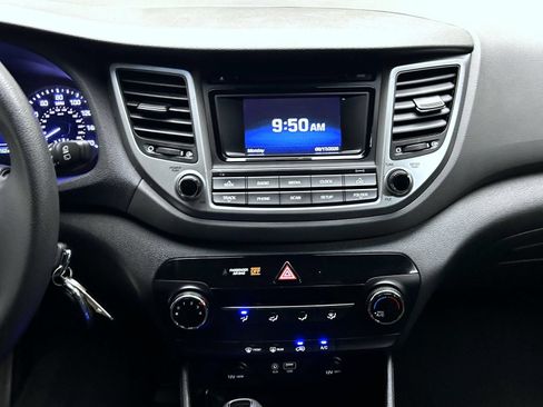 Used 2017 Hyundai Tucson SE w/ SE Popular Package 02 AWD/4WD image 13