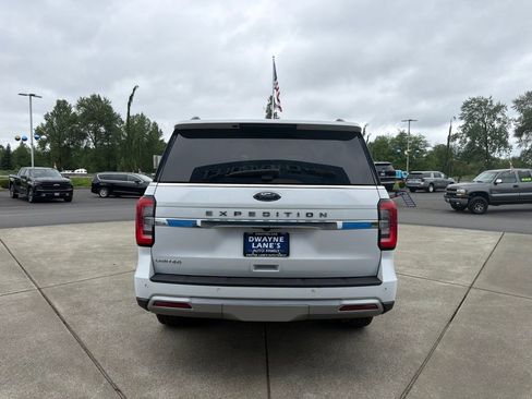 Used 2024 Ford Expedition Limited AWD/4WD image 4