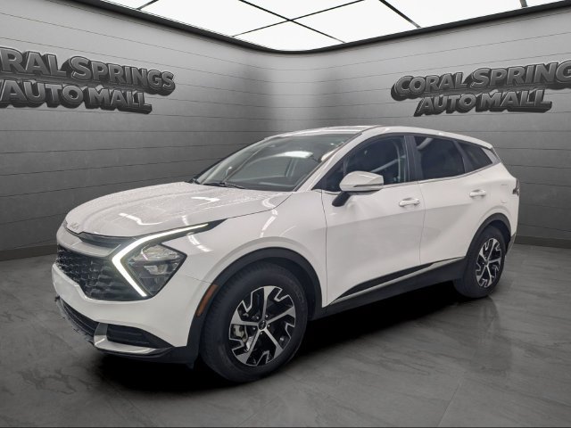 Used 2023 Kia Sportage EX FWD image 3