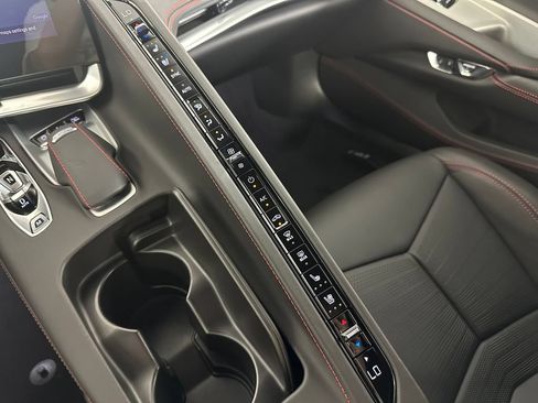 Used 2024 Chevrolet Corvette Z06 w/ Z07 Performance Package RWD image 19