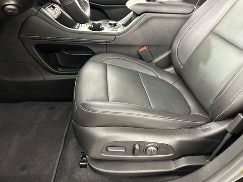 Used 2023 GMC Acadia SLT w/ Technology Package FWD image 20