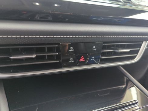 New 2026 Volkswagen Atlas SE image 12