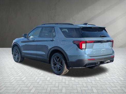 New 2026 Ford Explorer ST-Line w/ ST-Line Street Pack image 5