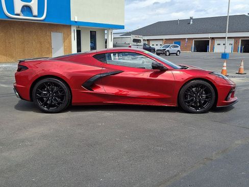 Used 2023 Chevrolet Corvette Stingray Coupe w/ Z51 Performance Package RWD image 7
