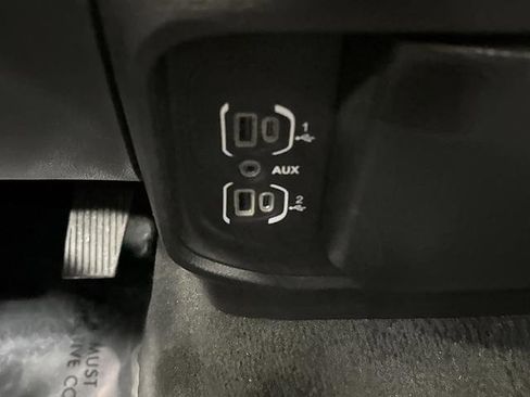 Used 2023 RAM 1500 Laramie image 23