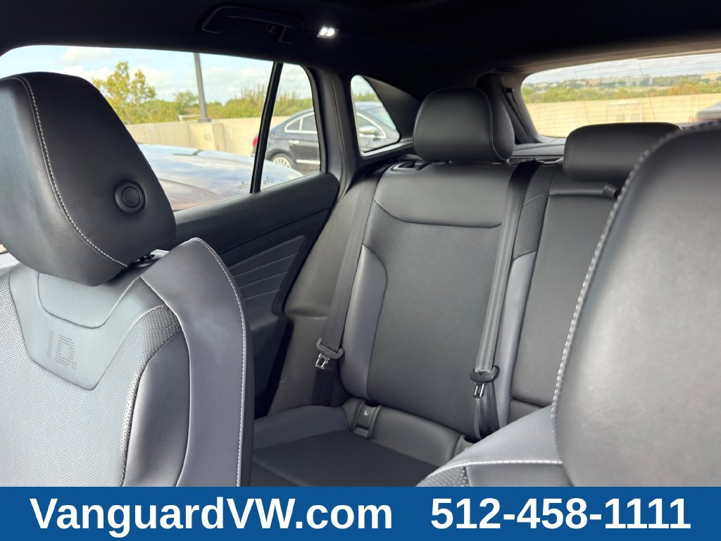 Used 2023 Volkswagen ID.4 Pro S RWD image 13