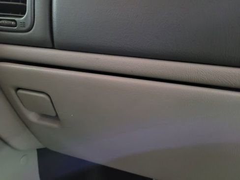 Used 2005 Chevrolet Suburban LS w/ Preferred Equipment Group image 45